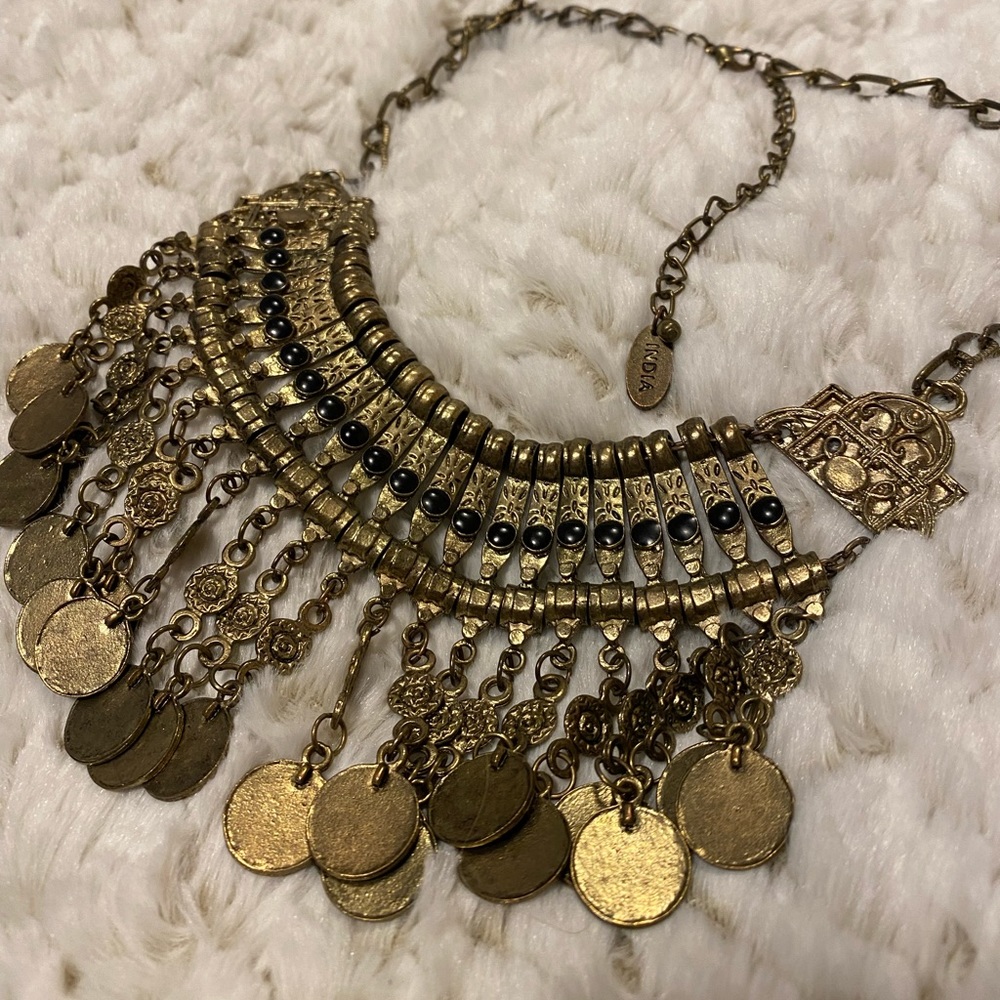 Statement piece necklace